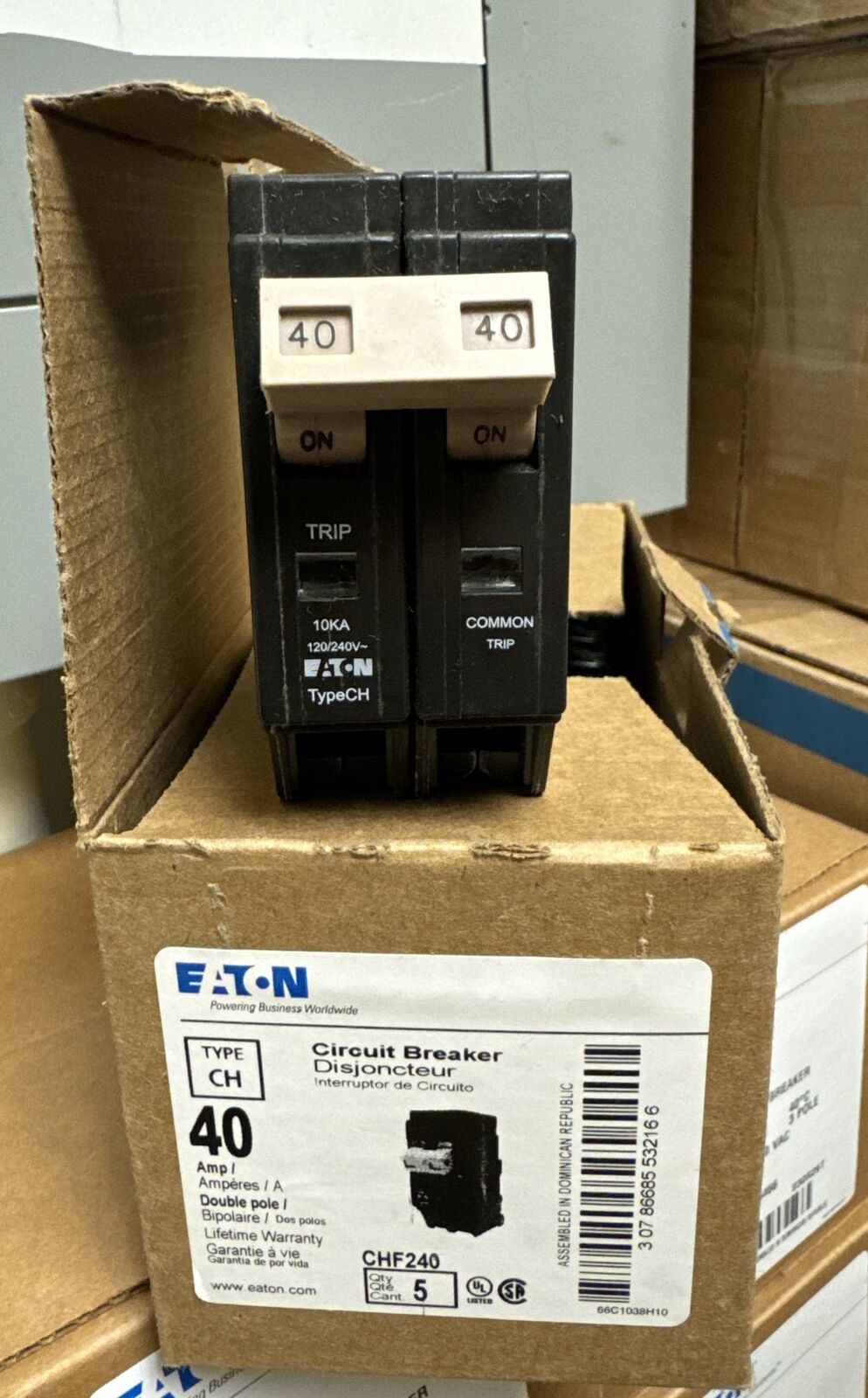 **Brand New** Breaker Eaton Cutler-Hammer CH240 CHF240 40 Amp 2 Pole 120/240V